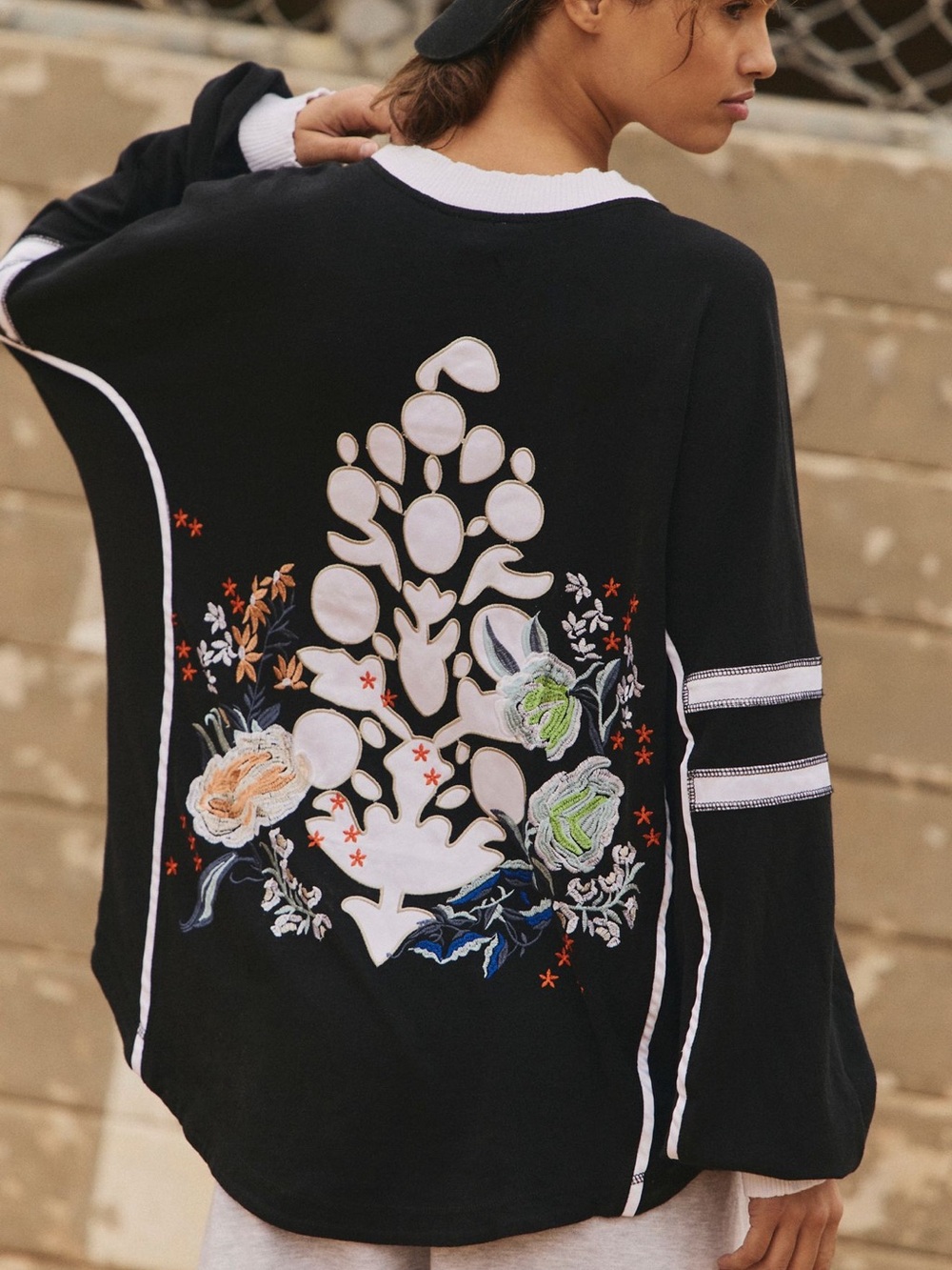 FP Movement by Free People Black Embroidered Floral-Back Sweatshirt SO AMAZING 🔥